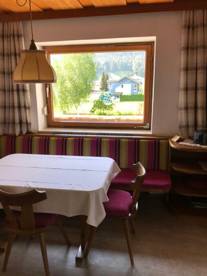 Ferienwohnungen Kathrein Reutte Bagian luar foto